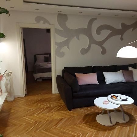 Apartment De Luna Belgrade Exterior photo