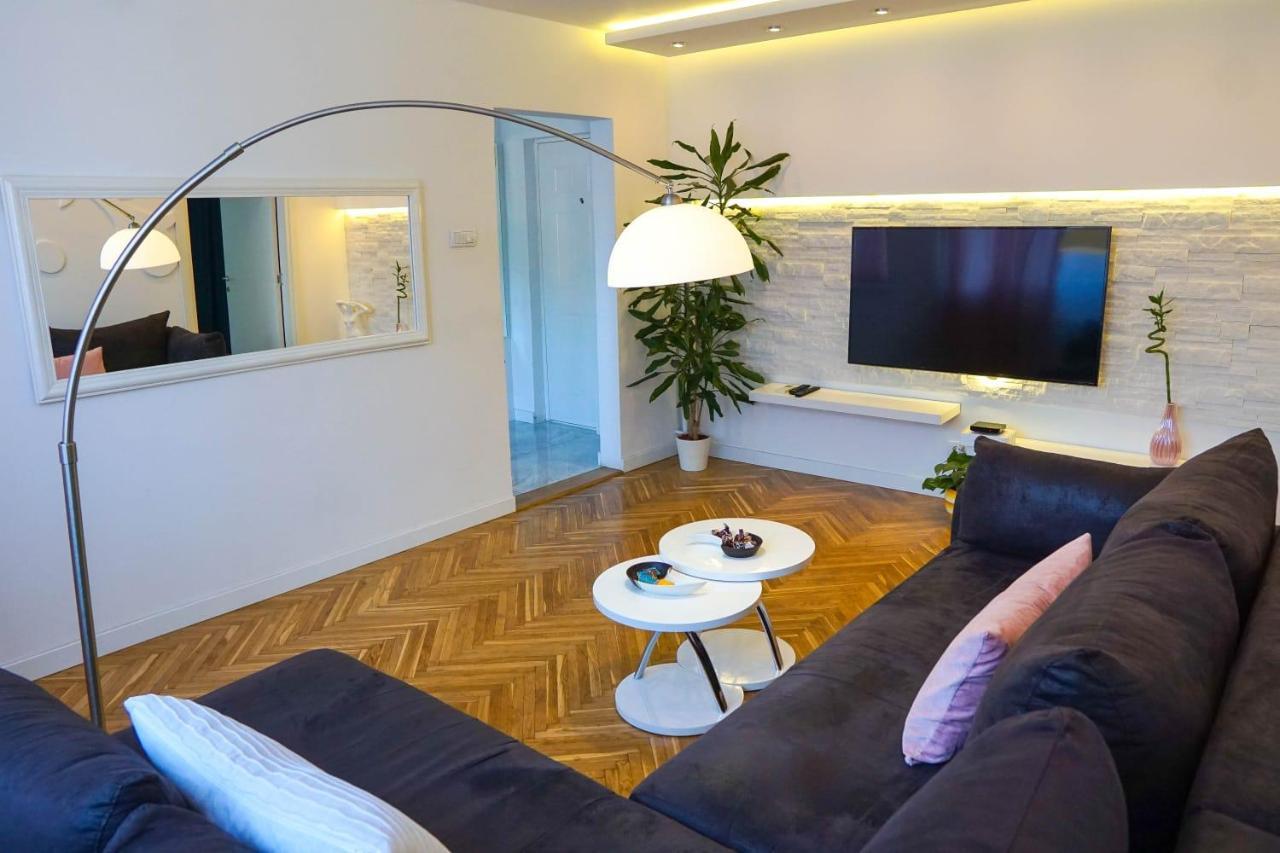 Apartment De Luna Belgrade Exterior photo